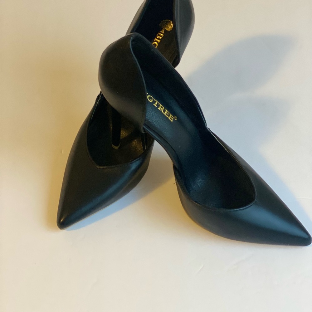 Black Pointed-Toe High Heels